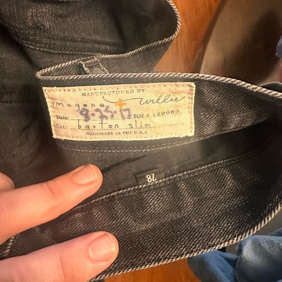 Imogene + Willie Jeans, Size 28, Barton Slim, Selvedge USA, Well-worn 👖 - Picture 2 of 7